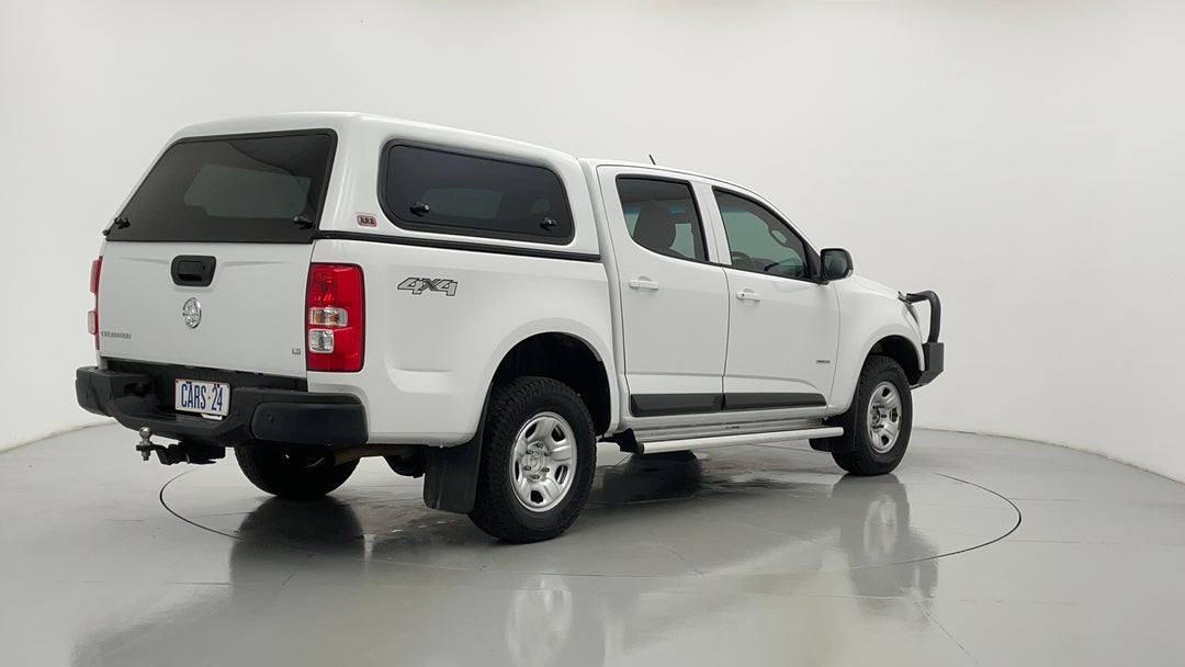 Right Back Diagonal (45- Degree) View