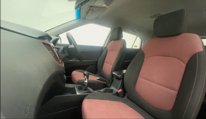 2016 Hyundai Creta SX PLUS 1.6 PETROL, Petrol, Manual, 81,388 km, Right Side Front Door Cabin