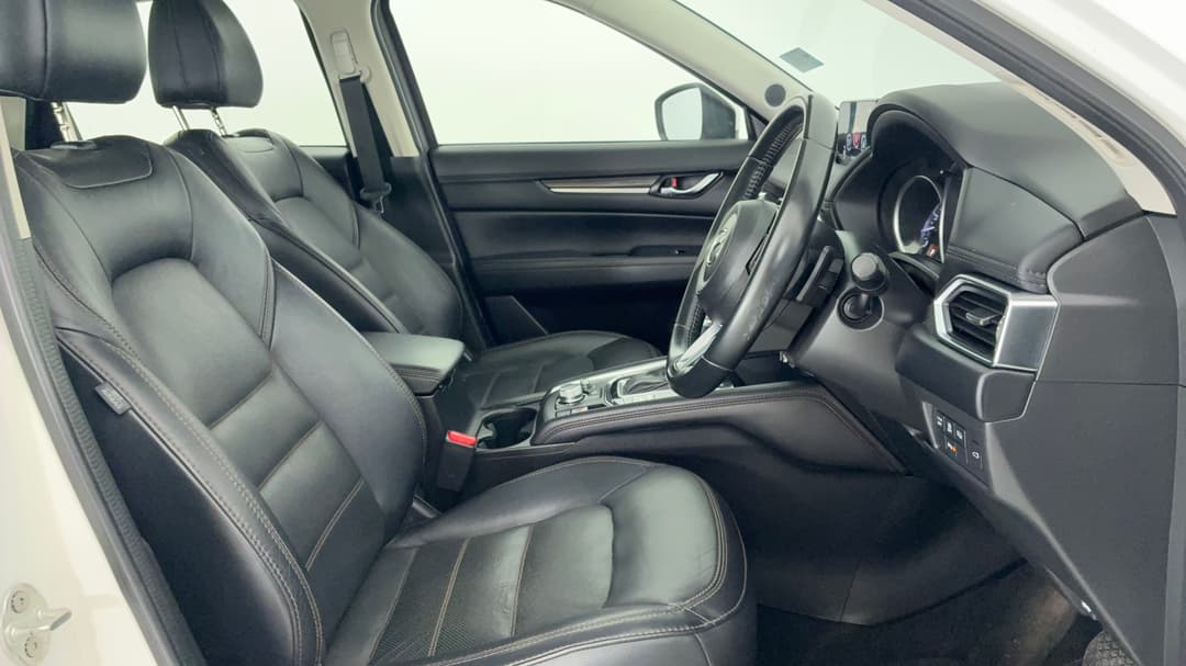 2020 Mazda CX-5 Gt (AWD), Automatic, 46842 km, Right Side Front Door Cabin View
