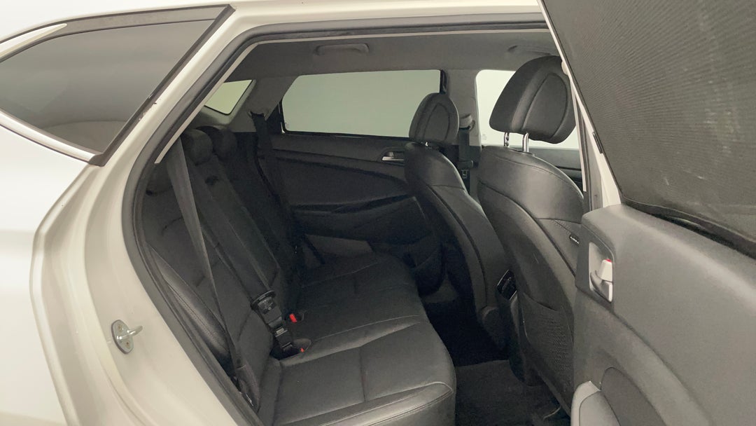 2017 Hyundai Tucson Elite (fwd), Automatic, 73195 km, Right Side Rear Door Cabin View