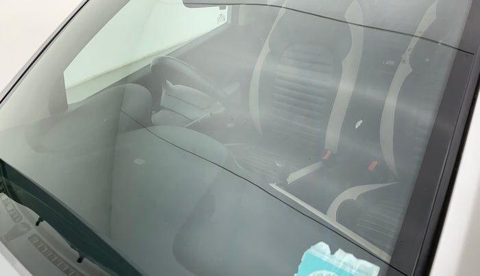 2017 Hyundai Grand i10 MAGNA 1.2 KAPPA VTVT, CNG, Manual, 34,332 km, Front windshield - Minor spot on windshield