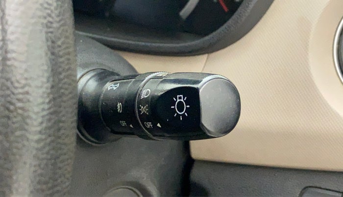2017 Hyundai Grand i10 MAGNA 1.2 KAPPA VTVT, CNG, Manual, 34,332 km, Combination switch - Fog Light Switch is not working
