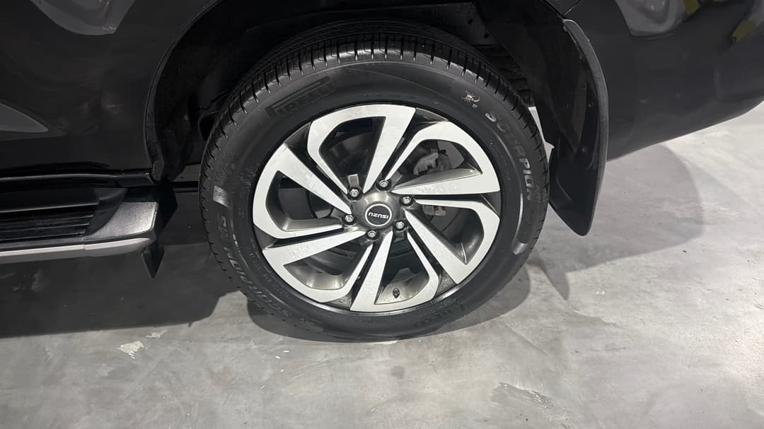 2021 Isuzu MU-X Ls-t (4x4), Automatic, 54560 km, Left Rear Wheel