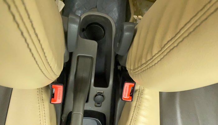2013 Hyundai i10 SPORTZ 1.2, Petrol, Manual, 49,061 km, Driver Side Adjustment Panel