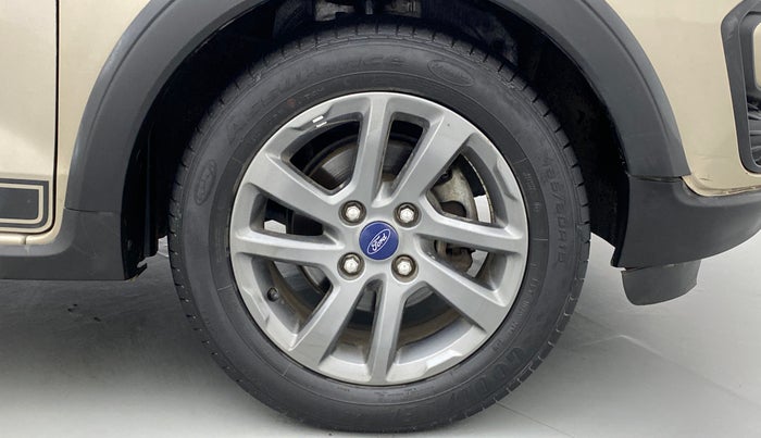 2018 Ford FREESTYLE TITANIUM PLUS 1.2 PETROL, Petrol, Manual, 42,024 km, Right Front Wheel