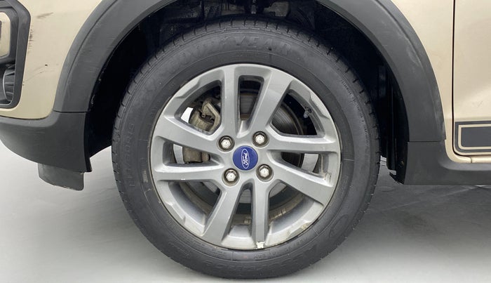 2018 Ford FREESTYLE TITANIUM PLUS 1.2 PETROL, Petrol, Manual, 42,024 km, Left Front Wheel