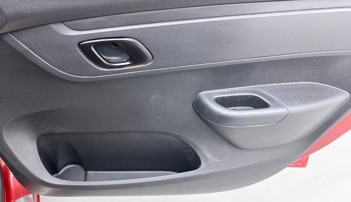 2016 Renault Kwid RXT, Petrol, Manual, 80,326 km, Driver Side Door Panels Control