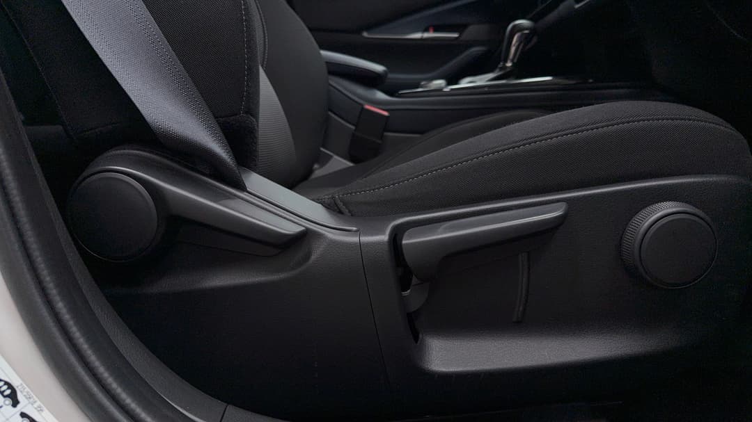 2025 Mazda CX-30 G20 Evolve (FWD), Automatic, 15815 km, Drivers Side Adjustment Panel