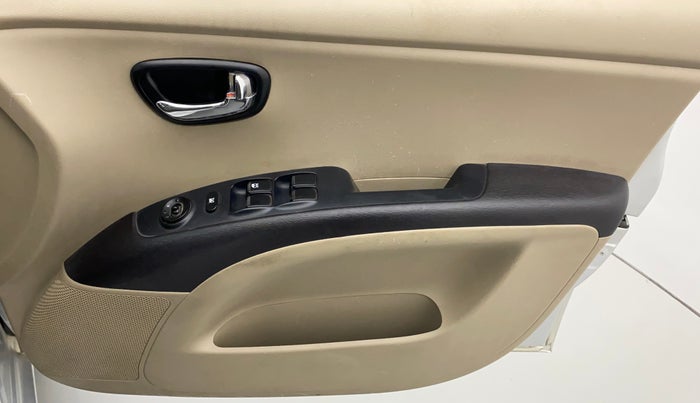 2012 Hyundai i10 SPORTZ 1.2, Petrol, Manual, 86,913 km, Driver Side Door Panels Control