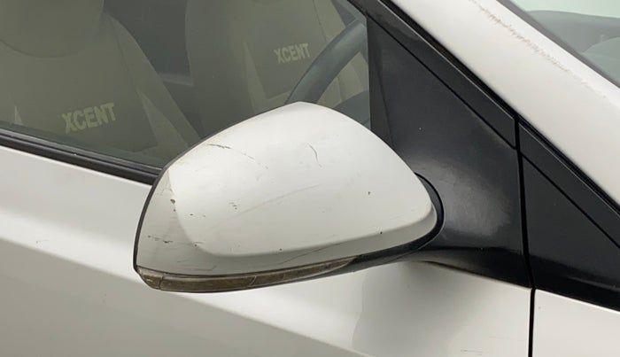 2014 Hyundai Xcent S 1.2, Petrol, Manual, 78,740 km, Right rear-view mirror - Indicator light has minor damage