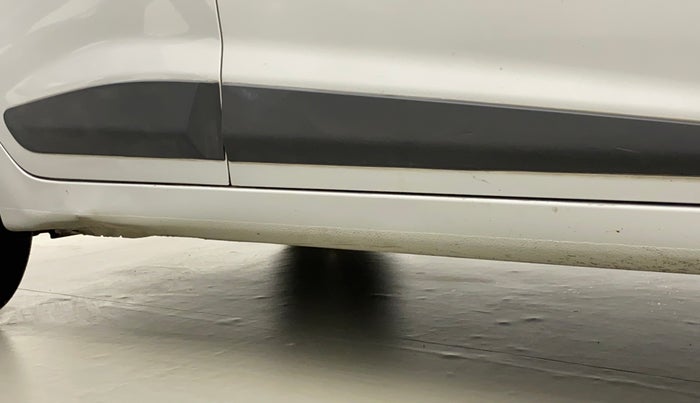 2014 Hyundai Xcent S 1.2, Petrol, Manual, 78,740 km, Right running board - Slightly dented