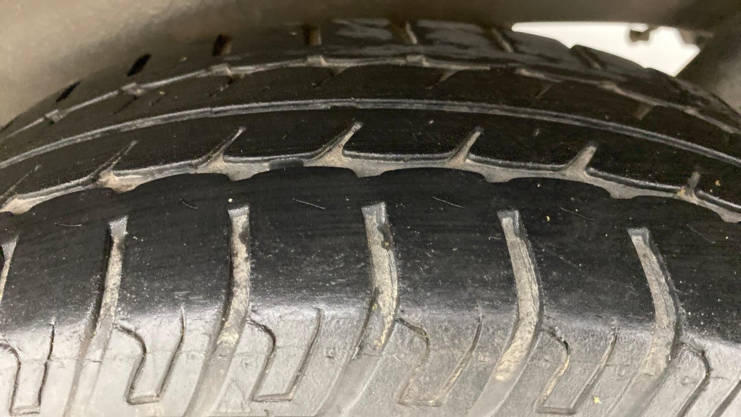 Left Rear Tyre Tread