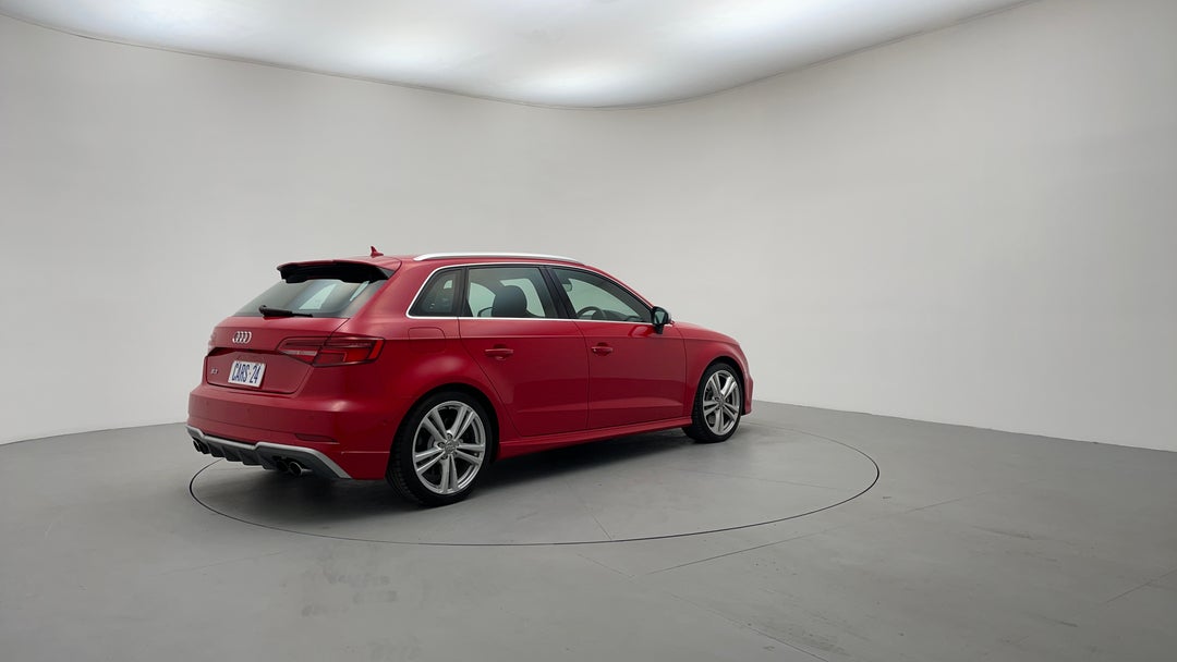 Right Back Diagonal (45- Degree) View