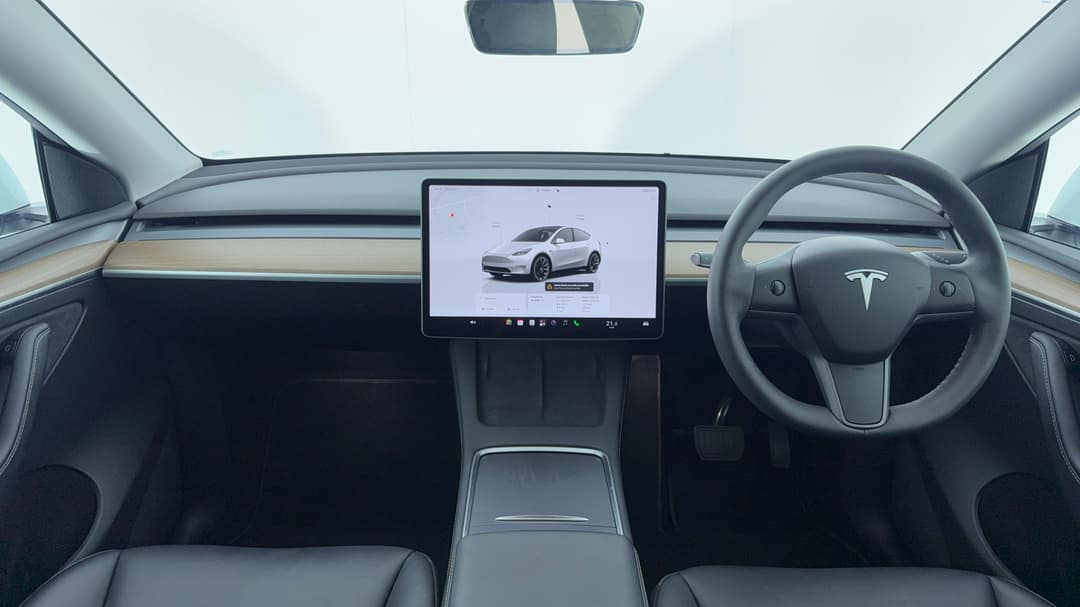 2023 Tesla Model Y Long Range, Automatic, 48588 km, Dashboard View