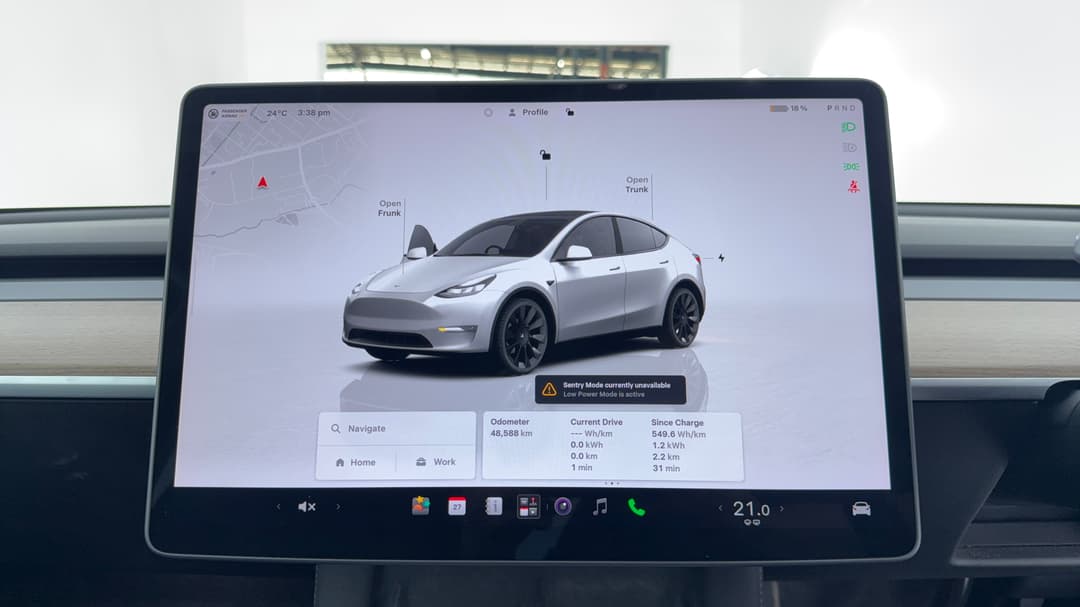 2023 Tesla Model Y Long Range, Automatic, 48588 km, Infotainment System