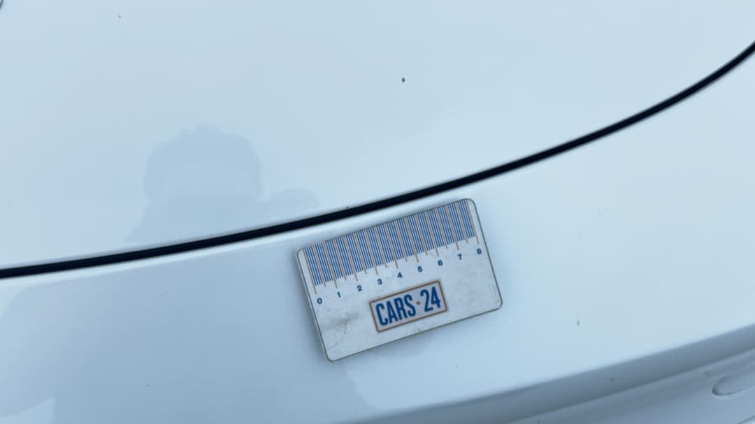 2023 Tesla Model Y Long Range, Automatic, 48588 km, Bonnet Chip