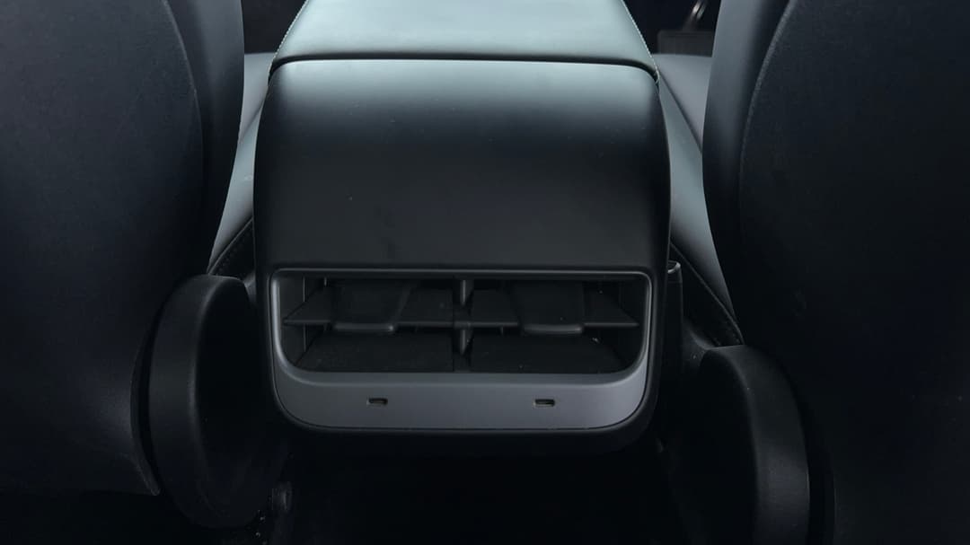 2023 Tesla Model Y Long Range, Automatic, 48588 km, Rear A/C Vent
