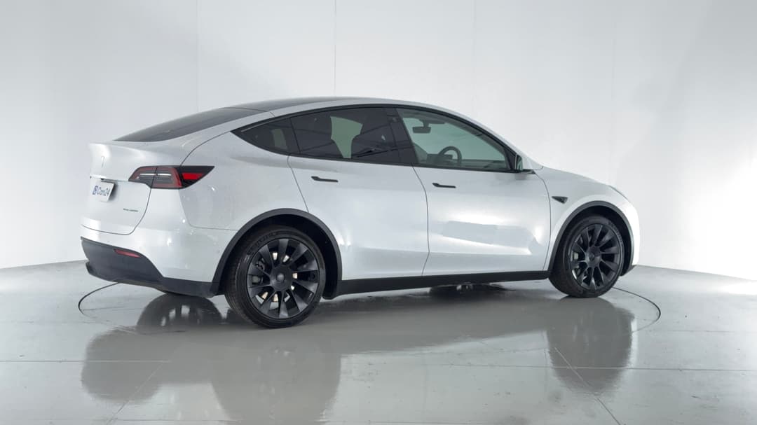 2023 Tesla Model Y Long Range, Automatic, 48588 km, Right Back Diagonal (45- Degree) View