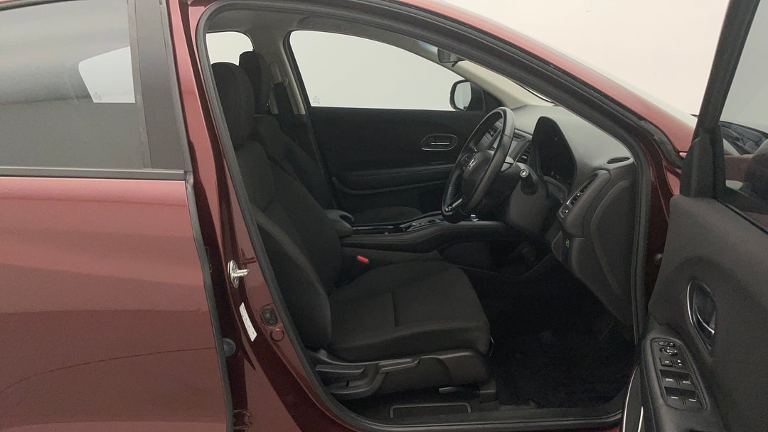 2016 Honda HR-V Vti-s, Automatic, 100293 km, Right Side Front Door Cabin View