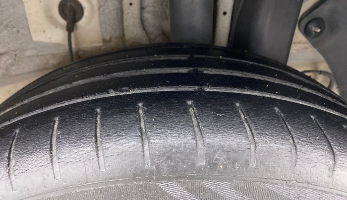 2016 Hyundai Elite i20 ASTA 1.2, Petrol, Manual, 41,011 km, Left Rear Tyre Tread