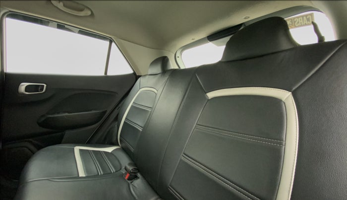2020 Hyundai VENUE SMT 1.5 CRDI, Diesel, Manual, 42,506 km, Right Side Rear Door Cabin