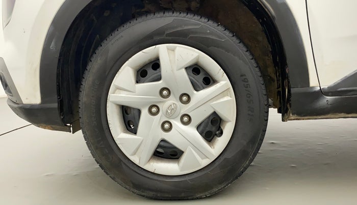 2020 Hyundai VENUE SMT 1.5 CRDI, Diesel, Manual, 42,506 km, Left Front Wheel
