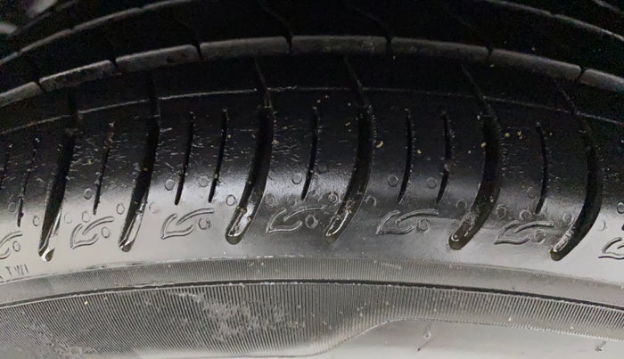 2021 Tata ALTROZ XM PLUS PETROL, Petrol, Manual, 13,563 km, Left Front Tyre Tread