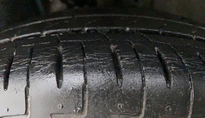 2019 Maruti IGNIS DELTA 1.2, Petrol, Manual, 27,213 km, Left Front Tyre Tread