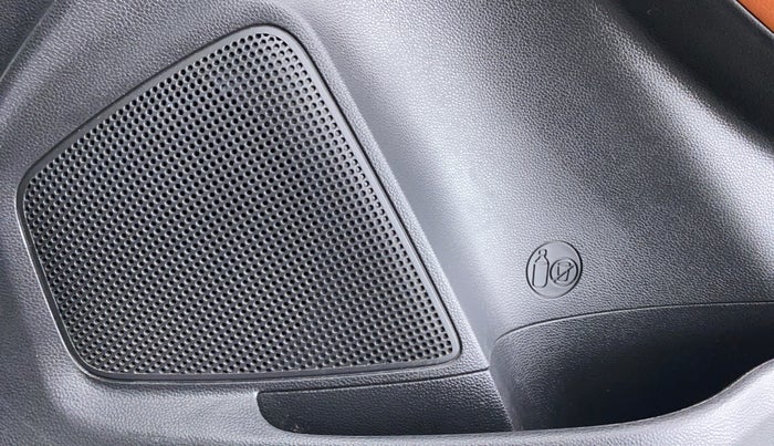 2017 Hyundai Elite i20 ASTA 1.2 DUAL TONE, Petrol, Manual, 18,352 km, Speaker