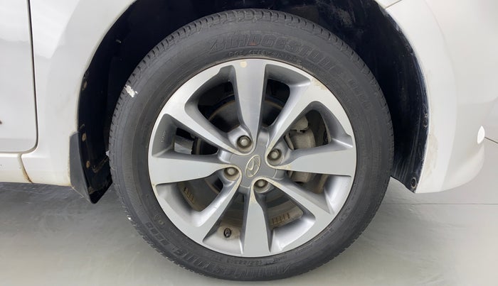2017 Hyundai Elite i20 ASTA 1.2 DUAL TONE, Petrol, Manual, 18,352 km, Right Front Wheel