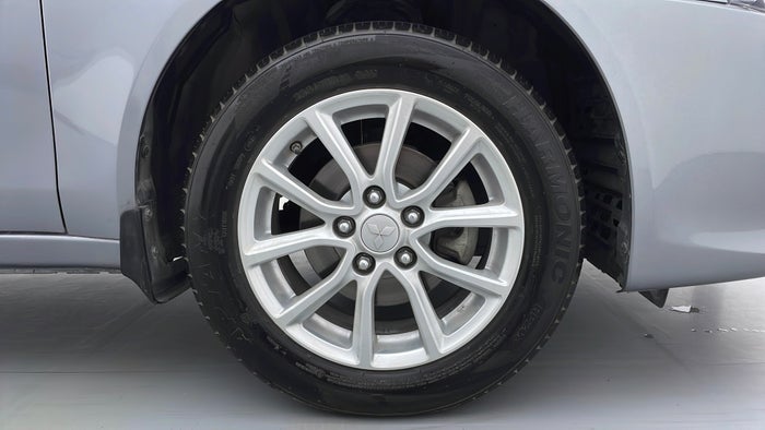 MITSUBISHI LANCER EX-Right Front Tyre