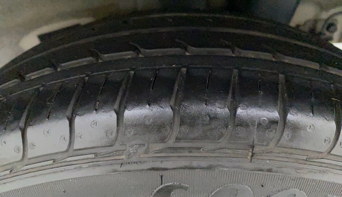 2015 Hyundai Grand i10 MAGNA 1.2 KAPPA VTVT, Petrol, Manual, 77,020 km, Left Rear Tyre Tread
