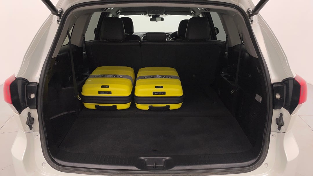 2019 Toyota Kluger Gxl (4x2), Automatic, 39013 km, Boot Inside View with Luggage