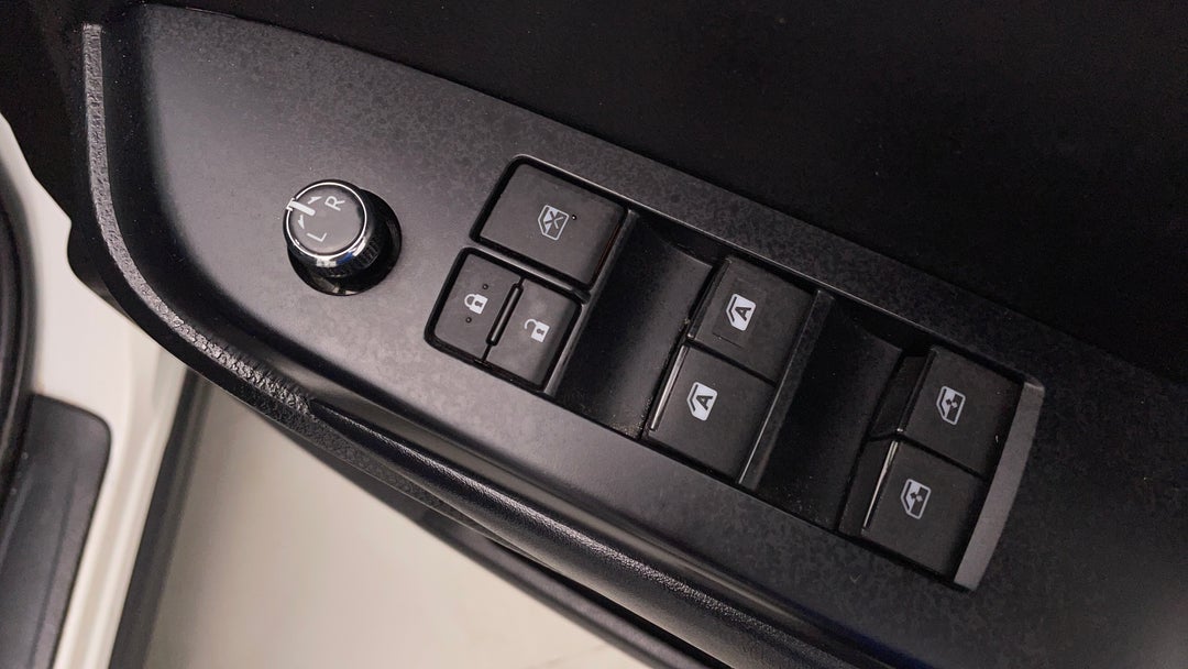 2019 Toyota Kluger Gxl (4x2), Automatic, 39013 km, Drivers Side Door Panel Controls