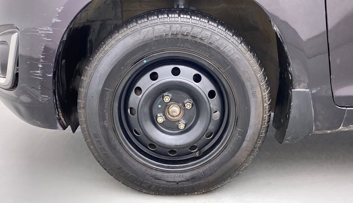 2015 Maruti Swift VXI, Petrol, Manual, 59,990 km, Left Front Wheel
