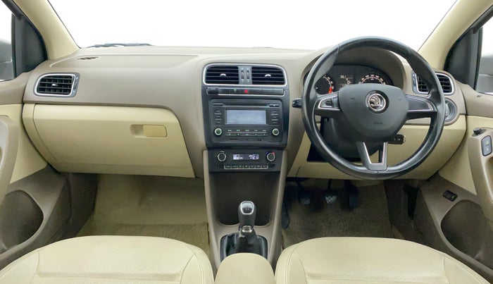 2015 Skoda Rapid 1.5 TDI CR ELEGANCE, Diesel, Manual, 1,10,999 km, Dashboard