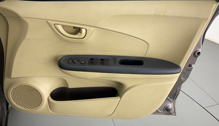 2016 Honda Brio 1.2 S MT I VTEC, Petrol, Manual, 40,899 km, Driver Side Door Panels Control
