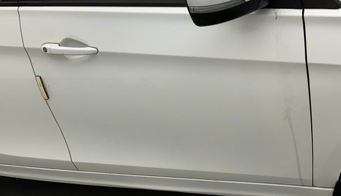2018 Tata Tiago XZ PETROL, Petrol, Manual, 93,376 km, Driver-side door - Paint has faded