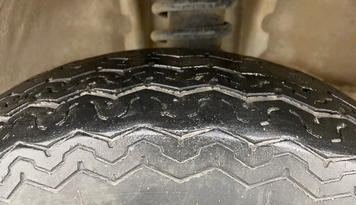 2018 Maruti OMNI E STD, Petrol, Manual, 40,118 km, Left Front Tyre Tread