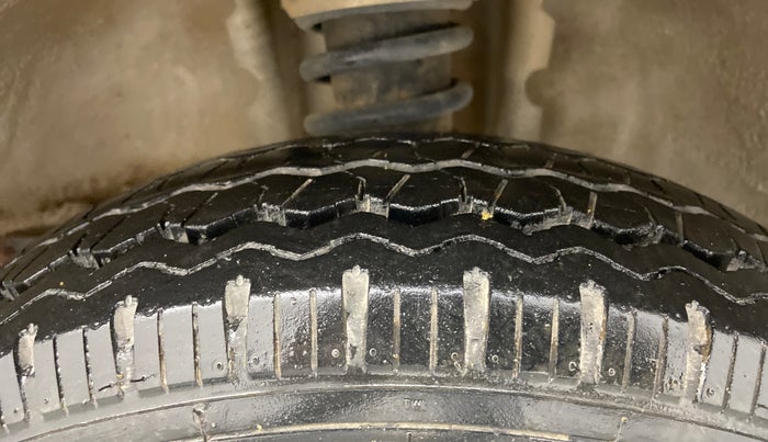 2018 Maruti OMNI E STD, Petrol, Manual, 40,118 km, Right Front Tyre Tread