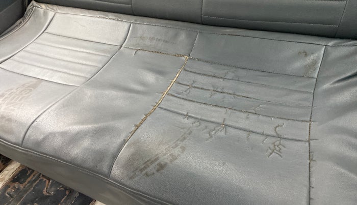 2018 Maruti OMNI E STD, Petrol, Manual, 40,118 km, Third-row left seat - Cover slightly torn