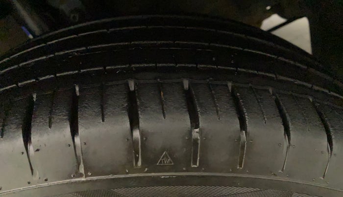 2019 Maruti Baleno ALPHA PETROL 1.2, Petrol, Manual, 83,303 km, Left Front Tyre Tread