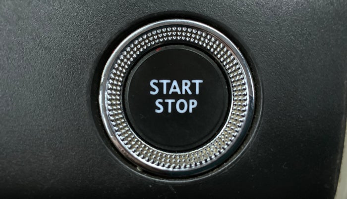 2019 Renault TRIBER 1.0 RXZ, Petrol, Manual, 35,578 km, Keyless Start/ Stop Button