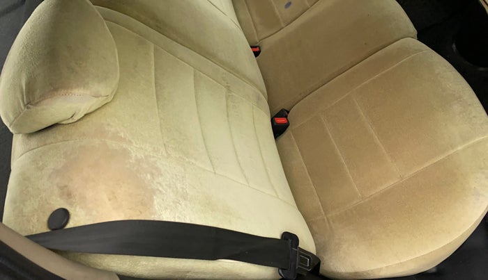 2014 Hyundai i20 SPORTZ 1.4 CRDI, Diesel, Manual, 62,542 km, Second-row right seat - Cover slightly torn