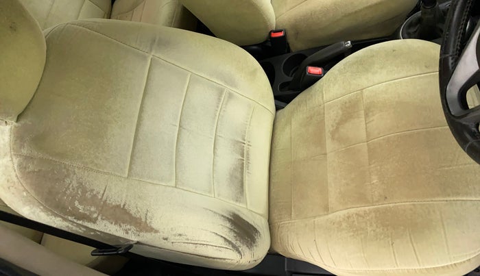 2014 Hyundai i20 SPORTZ 1.4 CRDI, Diesel, Manual, 62,542 km, Driver seat - Cover slightly torn