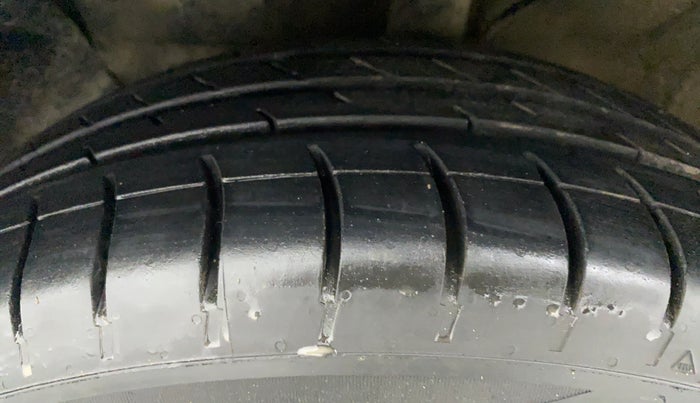 2017 Hyundai Creta 1.4 E PLUS CRDI, Diesel, Manual, 58,988 km, Left Front Tyre Tread
