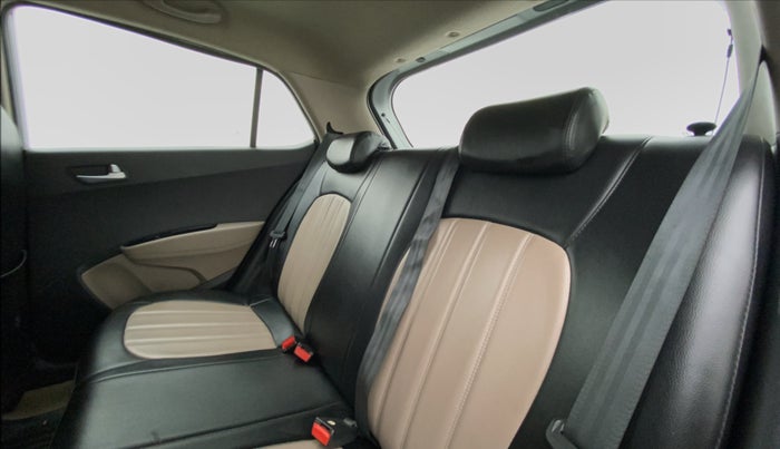 2016 Hyundai Grand i10 1.2 ASTA (O) AT, Petrol, Automatic, 53,100 km, Right Side Rear Door Cabin