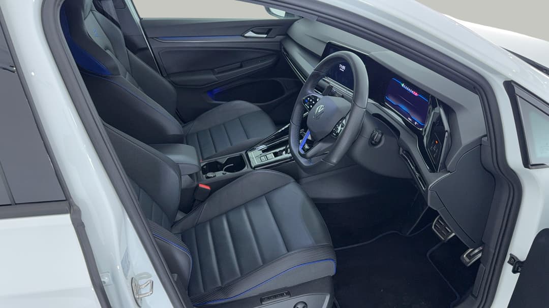 2024 Volkswagen Golf R, Automatic, 10567 km, Right Side Front Door Cabin View