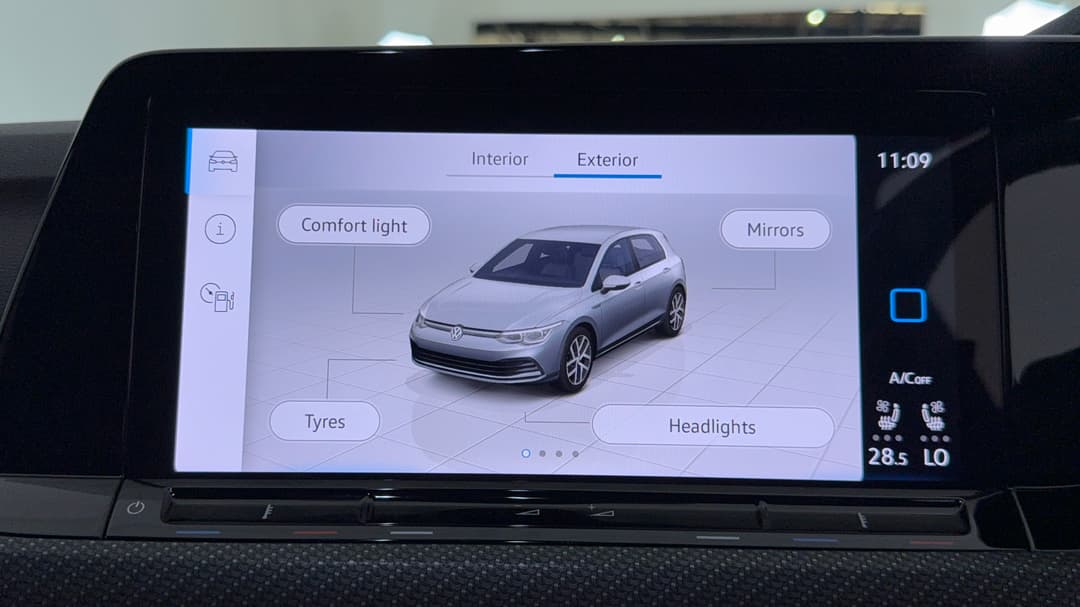 2024 Volkswagen Golf R, Automatic, 10567 km, Infotainment System