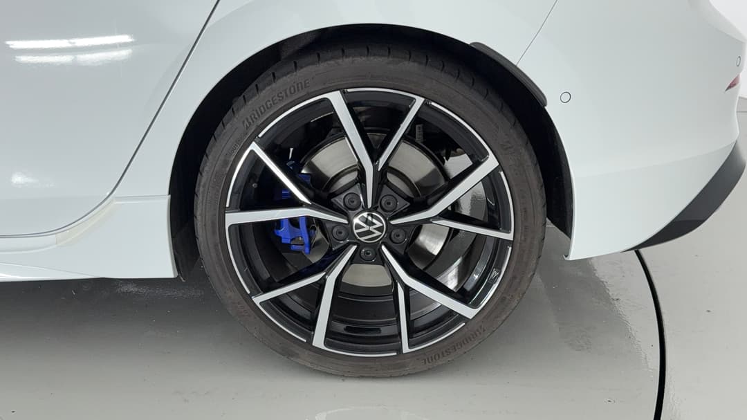 2024 Volkswagen Golf R, Automatic, 10567 km, Left Rear Wheel